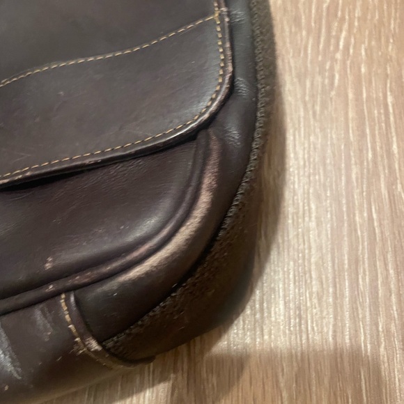 Kenneth Cole Brown Leather Messenger Bag - Picture 5 of 16